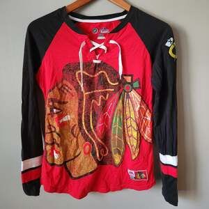Chicago Blackhawks Red and Black Distressed Logo Lace-Up Shirt Hoodie